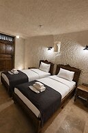 Kayaharman Cave Suites