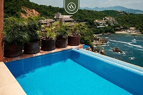 Punta Ixtapa PH6 in Guerrero