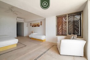 Punta Ixtapa PH6 in Guerrero