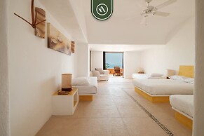 Punta Ixtapa PH6 in Guerrero