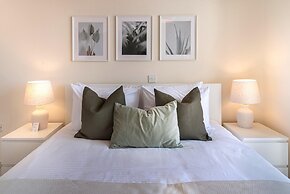 Phaedrus Living: Paphos Old Town Seaview Flat