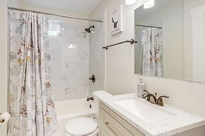 Pet-friendly Birmingham Home: 7 Mi to Downtown!