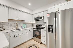 Fernandina Beach Home w/ Deck, Across From Shore!