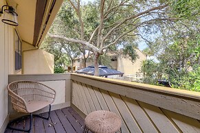 Fernandina Beach Home w/ Deck, Across From Shore!