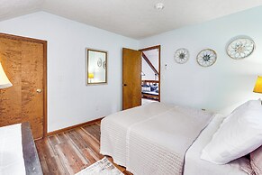 Swim, Hike & Explore: Pocono Retreat at Pine Loch