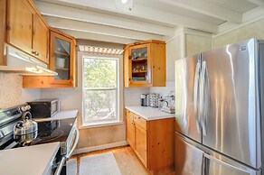Dog-friendly Cabin w/ Fire Pit in Johnson City!