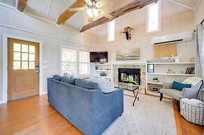 Dog-friendly Cabin w/ Fire Pit in Johnson City!