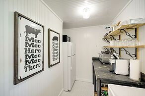 Johnson City Studio w/ Fire Pit on 25 Acres!