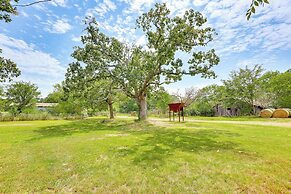 Near Talimena State Park: Quiet Talihina Getaway