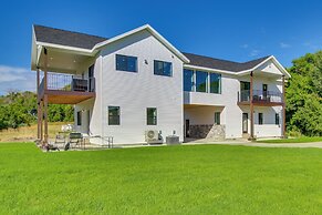 Spacious Idaho Home on Scenic Cub River!