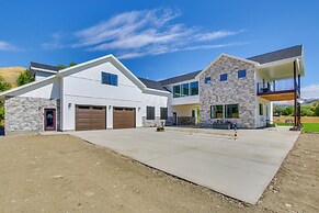Spacious Idaho Home on Scenic Cub River!
