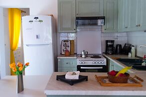 Marini Traditional Cottages