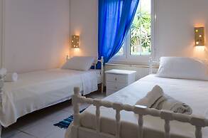 Marini Traditional Cottages