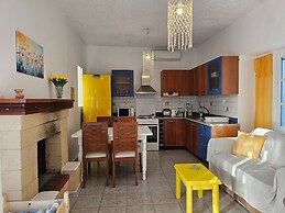 Marini Traditional Cottages