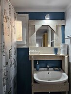 Marini Traditional Cottages