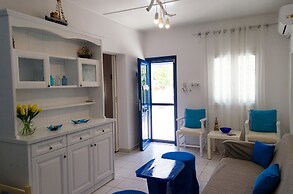 Marini Traditional Cottages