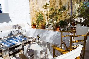 Marini Traditional Cottages