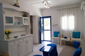Marini Traditional Cottages