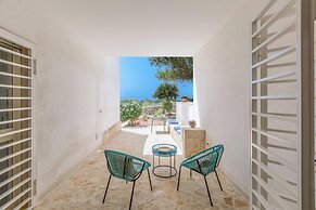 4139 Seaview Borraco by Perle di Puglia