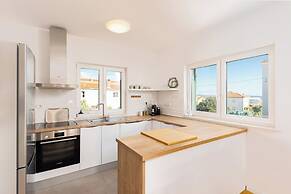 Olive Leaf Kastela - First Floor Apartment