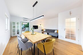 Olive Leaf - Ground Floor Apartment