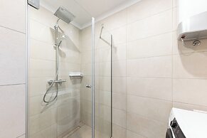 Olive Leaf - Ground Floor Apartment