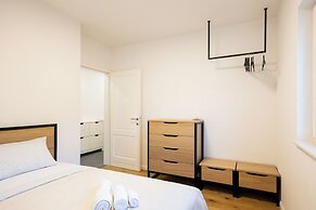 Olive Leaf - Ground Floor Apartment