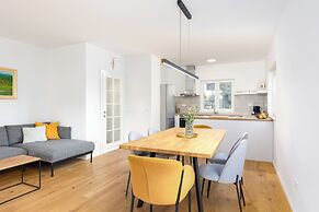 Olive Leaf - Ground Floor Apartment