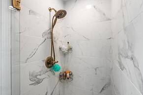 Atlantic Blue 4 Bedroom Townhouse by RedAwning