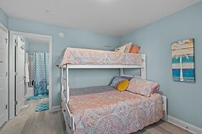 Atlantic Blue 4 Bedroom Townhouse by RedAwning