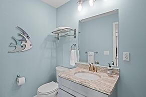 Atlantic Blue 4 Bedroom Townhouse by RedAwning