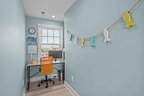 Atlantic Blue 4 Bedroom Townhouse by RedAwning