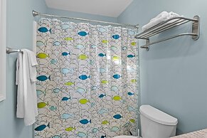 Atlantic Blue 4 Bedroom Townhouse by RedAwning