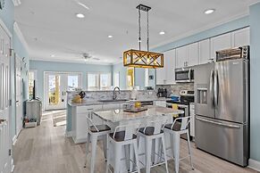 Atlantic Blue 4 Bedroom Townhouse by RedAwning