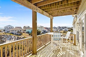 Atlantic Blue 4 Bedroom Townhouse by RedAwning