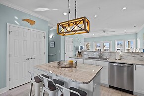 Atlantic Blue 4 Bedroom Townhouse by RedAwning