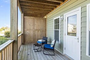 Atlantic Blue 4 Bedroom Townhouse by RedAwning