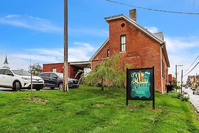 Carroll Cottage 1 Bedroom by Main Street Bed & Breakfast