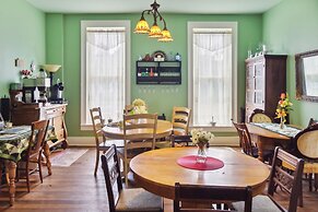 Carroll Cottage 1 Bedroom by Main Street Bed & Breakfast