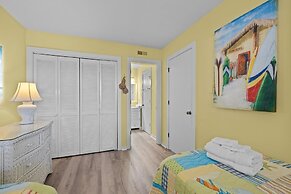 Shore Joy 3 Bedroom Condo by RedAwning