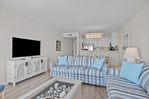 Shore Joy 3 Bedroom Condo by RedAwning