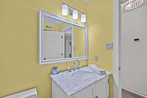 Shore Joy 3 Bedroom Condo by RedAwning