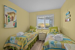 Shore Joy 3 Bedroom Condo by RedAwning