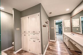 Cw Chb216 Club Paradise 4 Bedroom Condo by RedAwning