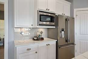 Crystal Villa 3 Bedroom Home by RedAwning