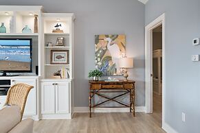 Crystal Villa 3 Bedroom Home by RedAwning