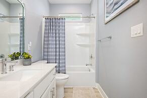 Crystal Villa 3 Bedroom Home by RedAwning