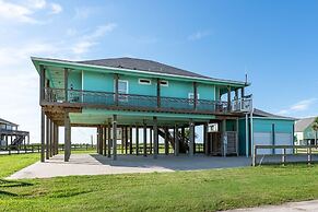 Crystal Villa 3 Bedroom Home by RedAwning