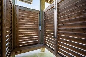 Crystal Villa 3 Bedroom Home by RedAwning