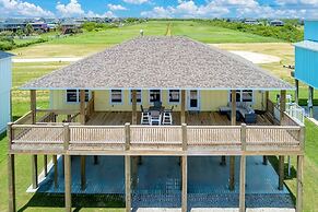 Sandpiper Cove 4 Bedroom Home by RedAwning